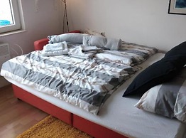 Plesivica Hillside Holiday Home With Hot -tub