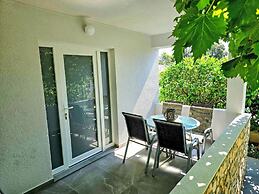 Charming Apartments Tome With Pool