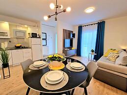 Charming Apartments Tome With Pool