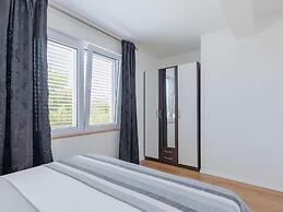 Charming Apartments Tome With Pool