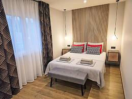 Charming Apartments Tome With Pool