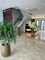 Luxury Hanoi Hotel