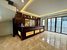 Luxury Hanoi Hotel