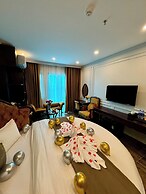 Luxury Hanoi Hotel