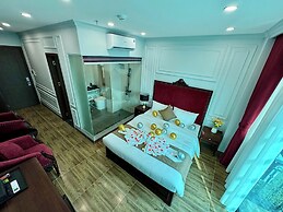 Luxury Hanoi Hotel