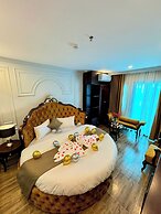 Luxury Hanoi Hotel