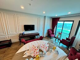Luxury Hanoi Hotel