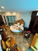 Luxury Hanoi Hotel