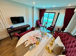 Luxury Hanoi Hotel