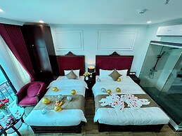 Luxury Hanoi Hotel