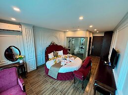 Luxury Hanoi Hotel