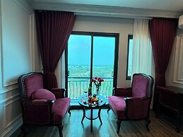 Luxury Hanoi Hotel