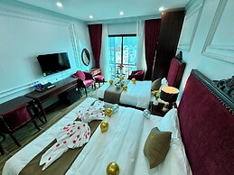 Luxury Hanoi Hotel