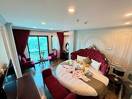 Luxury Hanoi Hotel