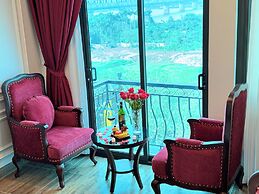 Luxury Hanoi Hotel