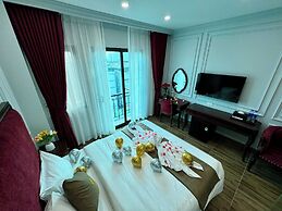 Luxury Hanoi Hotel