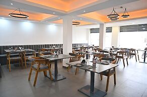 K7 Hotel & Restaurant