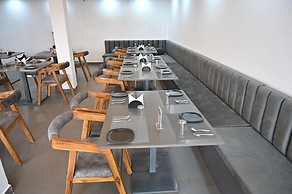 K7 Hotel & Restaurant