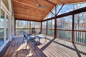 Chamblee Retreat 3BR Home w Spacious Porch