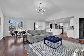 Chamblee Retreat 3BR Home w Spacious Porch