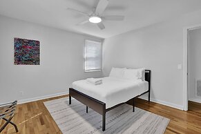 Chamblee Retreat 3BR Home w Spacious Porch