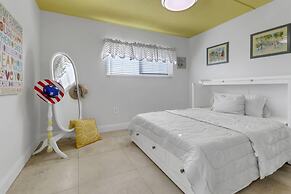 6672 Estero Blvd A511