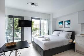 Velvet Luxury Studios in the City Center by BiNobi!