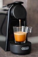 Velvet Luxury Studios in the City Center by BiNobi!