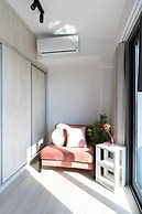 Velvet Luxury Studios in the City Center by BiNobi!