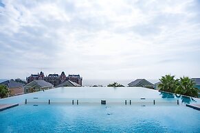 Luxury 4 Br Cherry Villa - Novaworld PT