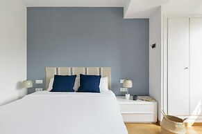 Sardenya Apartment by Olala Homes