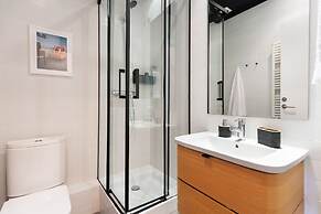 Señor Urgell Apartment By Olala Homes
