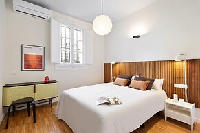 Señor Urgell Apartment By Olala Homes