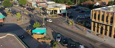 Budget Friendly Studio With Wifi Smart TV 32C