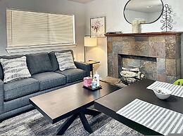 Budget Friendly Studio With Wifi Smart TV 32C