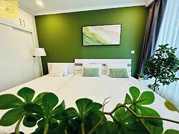 Landmark 81 Magical Tower Apartment