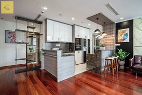 Landmark 81 Magical Tower Apartment