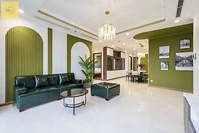 Landmark 81 Magical Tower Apartment