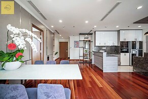 Landmark 81 Magical Tower Apartment