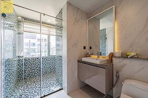 Landmark 81 Magical Tower Apartment