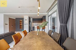 Landmark 81 Magical Tower Apartment