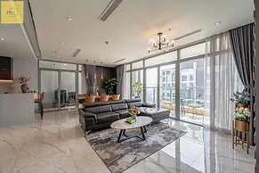 Landmark 81 Magical Tower Apartment