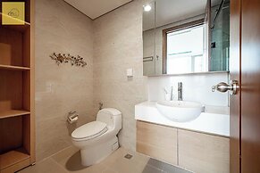 Landmark 81 Magical Tower Apartment