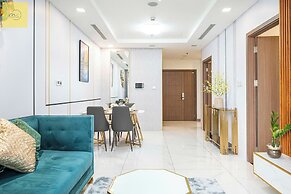 Landmark 81 Magical Tower Apartment