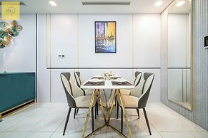 Landmark 81 Magical Tower Apartment