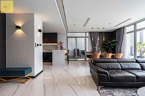 Landmark 81 Magical Tower Apartment