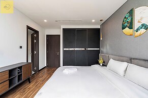 Landmark 81 Magical Tower Apartment