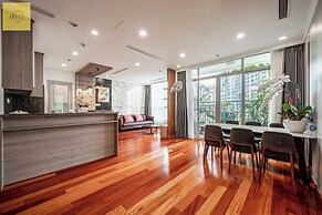 Landmark 81 Magical Tower Apartment