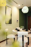 Landmark 81 Magical Tower Apartment