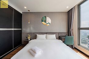 Landmark 81 Magical Tower Apartment